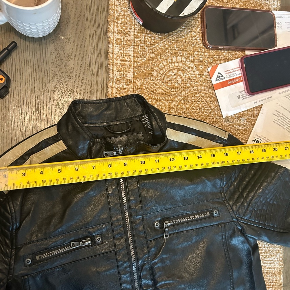 Vegan leather men’s small jacket - Picture 5 of 7